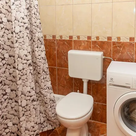 In With View Makarska